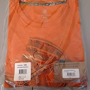 NWT LEGENDARY WHITETAILS TEE